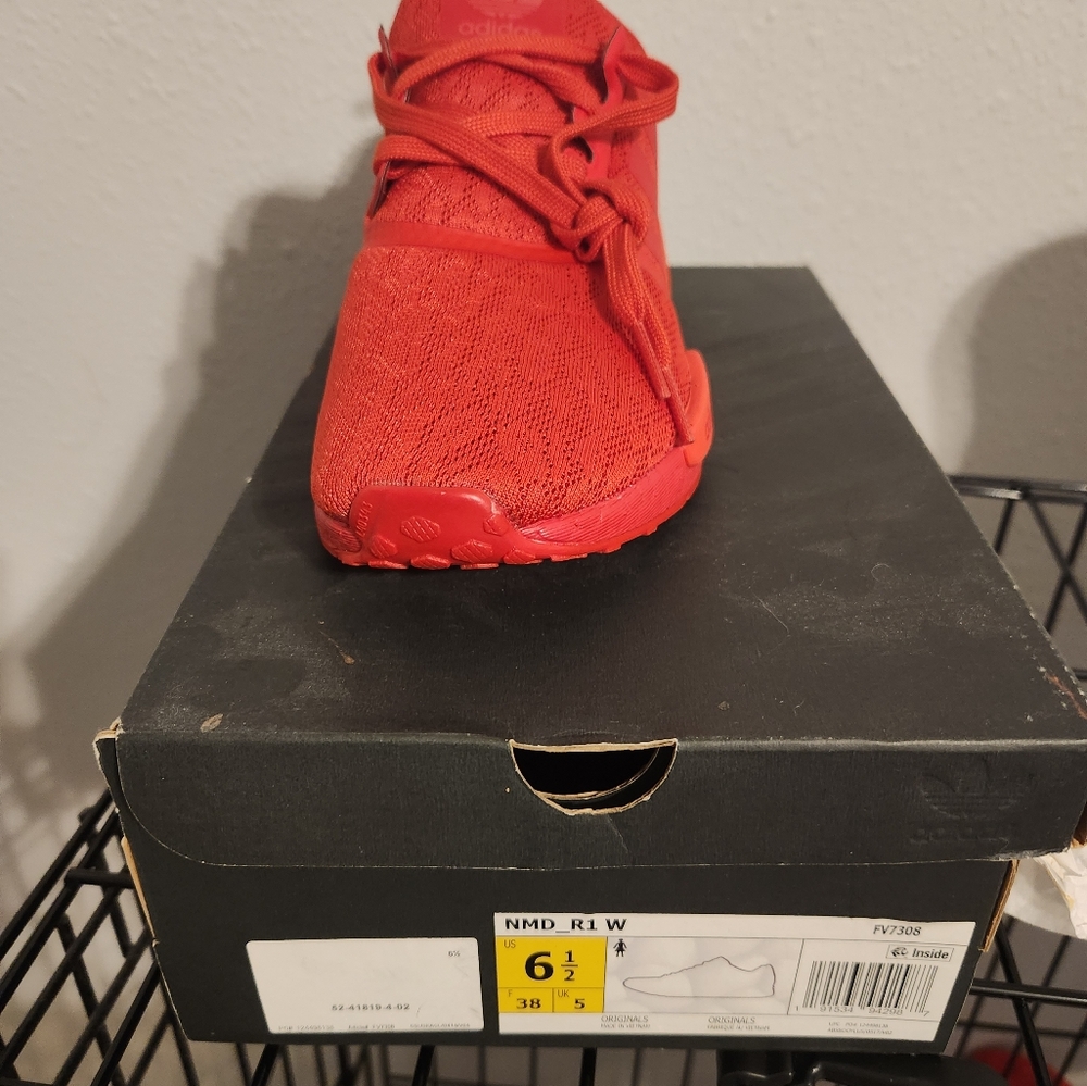 Adidas NMD R1 Shoes - Picture 3 of 3